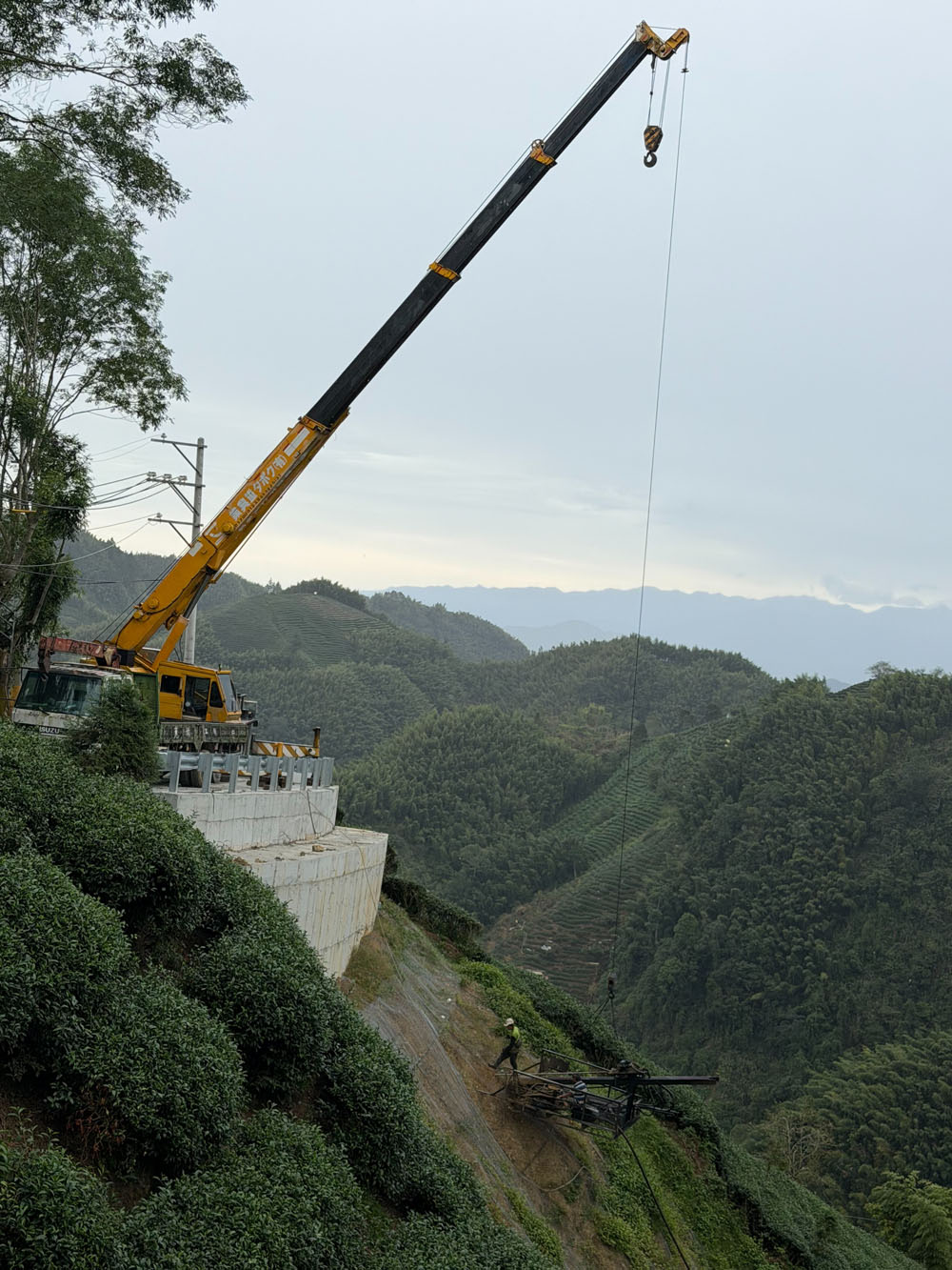 南投山坡地高空吊運工程